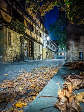 Pressemitteilung: Geister, Gauner und gute Seelen